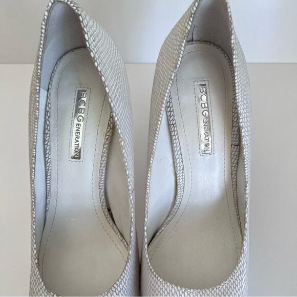 BCBG “Parade” white heels - Picture 3 of 9